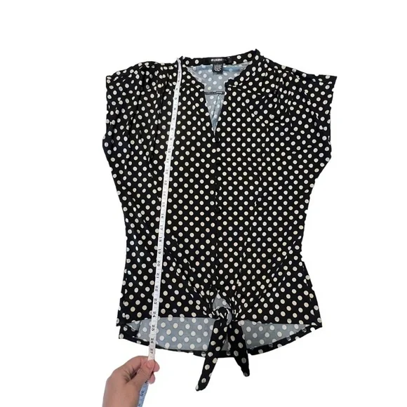 89th & Madison Button Up Tie Front Polka Dot Top size: Large - Picture 6 of 6